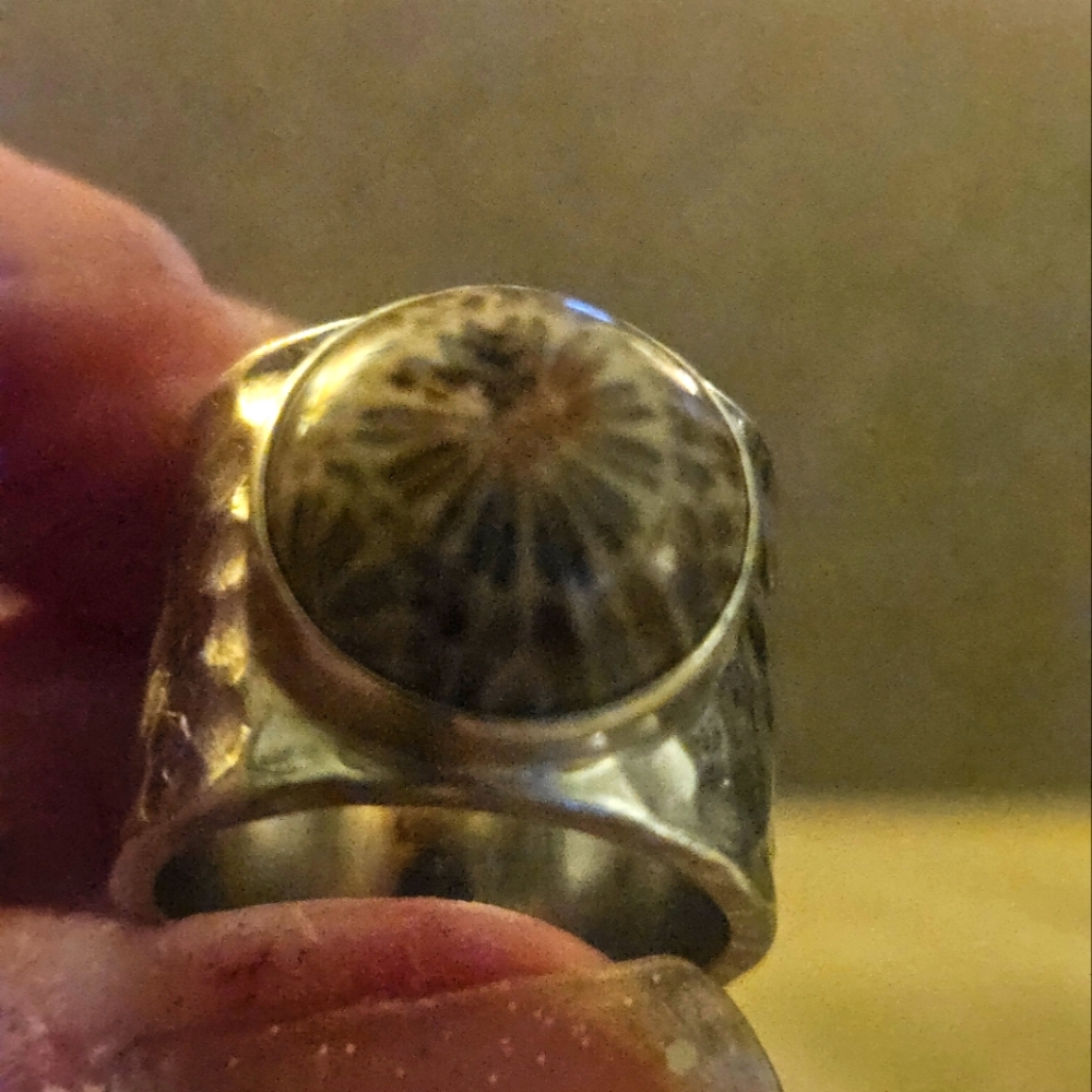 NICKY BUTLER HEAVY CIGAR BAND HAMMERED STERLING W/SINGLE STUNNING CENTER STONE!♡
